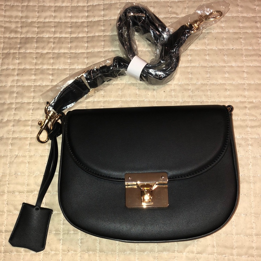 Forever 21 Crossbody Purse. 👜